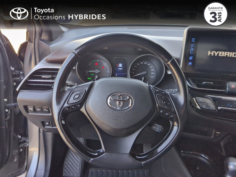 TOYOTA C-HR d’occasion à vendre à Nîmes chez Toyota Nîmes (Photo 9)
